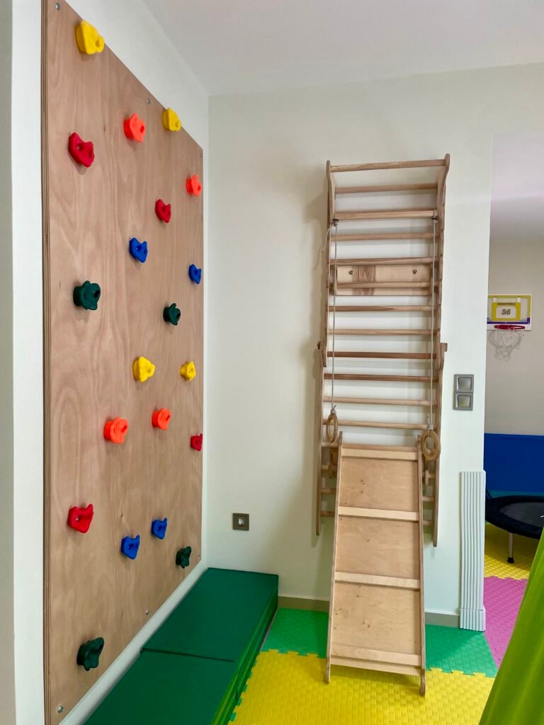 Λογοτόπια Αίθουσα Εργοθεραπείας